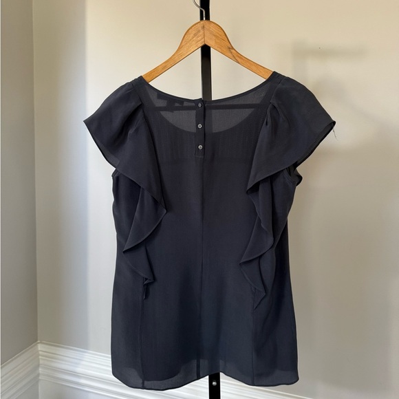Banana Republic women’s navy blouse XS - Picture 2 of 3